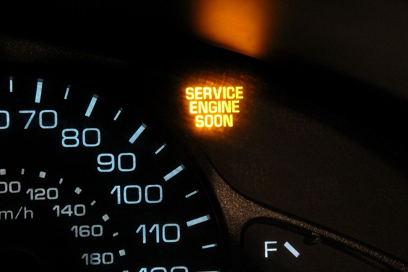 ¿Que significa service engine soon?