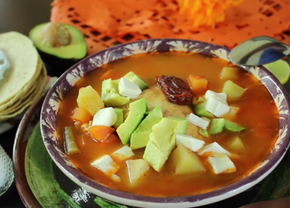 Cómo hacer caldo tlalpeño